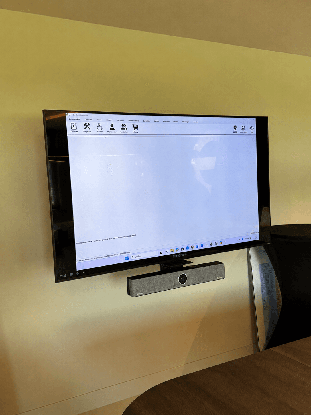 De Grootmeesters medewerker aan het werk met MSG Afbouw